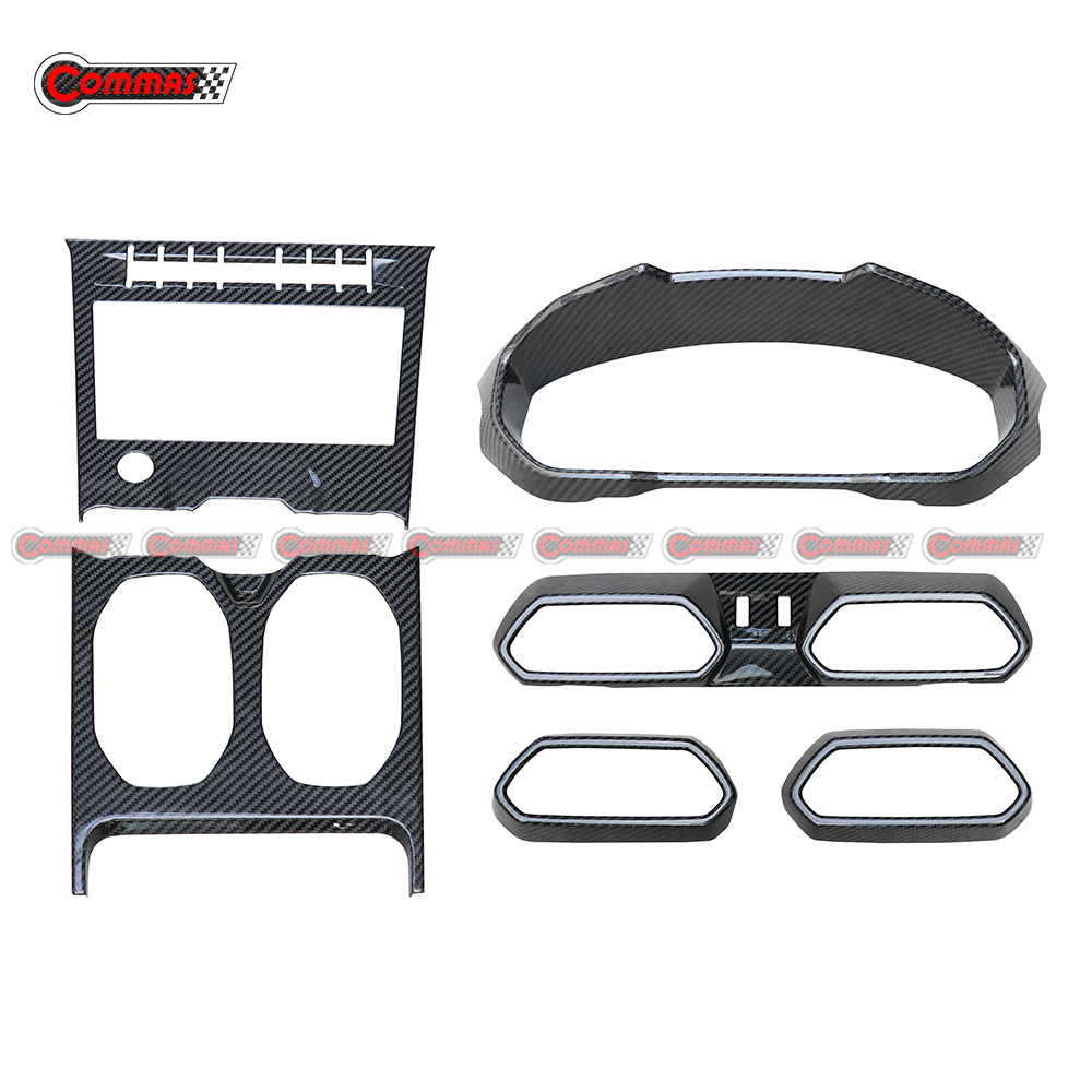 الديكورات الداخلية للسيارة