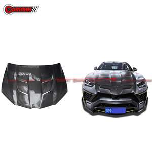 غطاء محرك من ألياف الكربون من Mansory لسيارة Lamborghini Urus