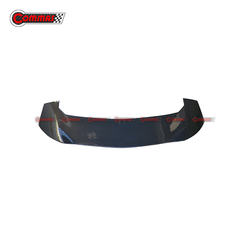 لامبورغيني أوروس الجناح الخلفي من ألياف الكربون